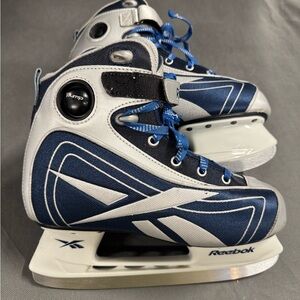 Like New Reebok Pump Alpine Womens Soft Boot Ice Skates